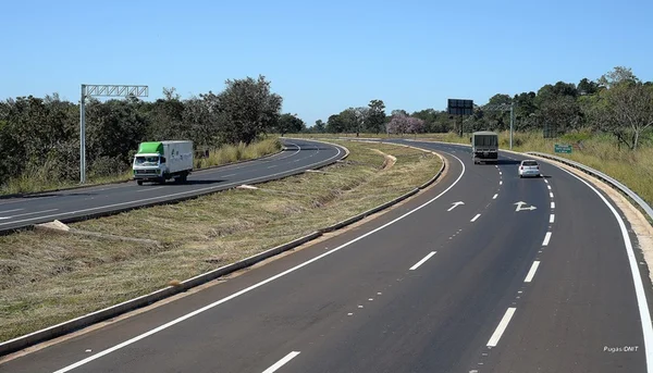 PRF flagra 130 motoristas acima da velocidade na BR-060