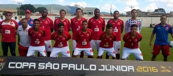 Brasília e Flamengo encerram a segunda fase da Copa São Paulo neste domingo (10/1)