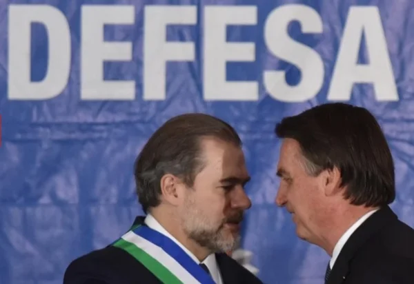 Dias Toffoli com Jair Bolsonaro -- Metrópoles