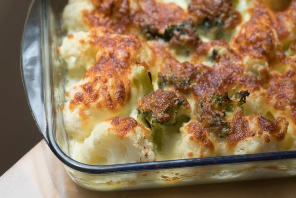 Couve-flor gratinada é opção saborosa para o almoço de domingo