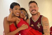 Pocah e Ronan Souza com a filha da cantora, Victória Pocah e Ronan Souza com a filha da cantora, Victória