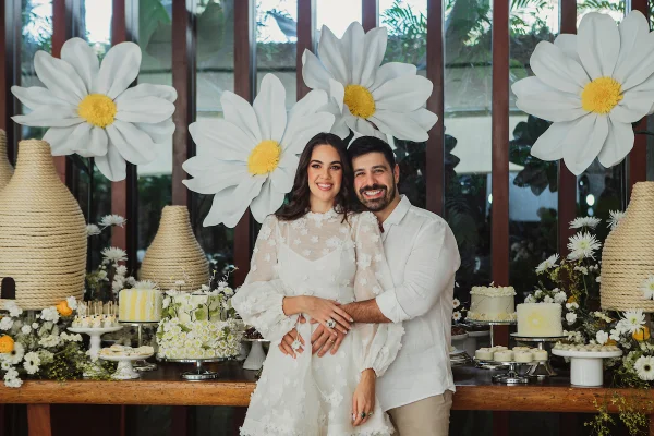 It’s a girl! Isabelle Lobão e Jorge Argello realizam chá revelação