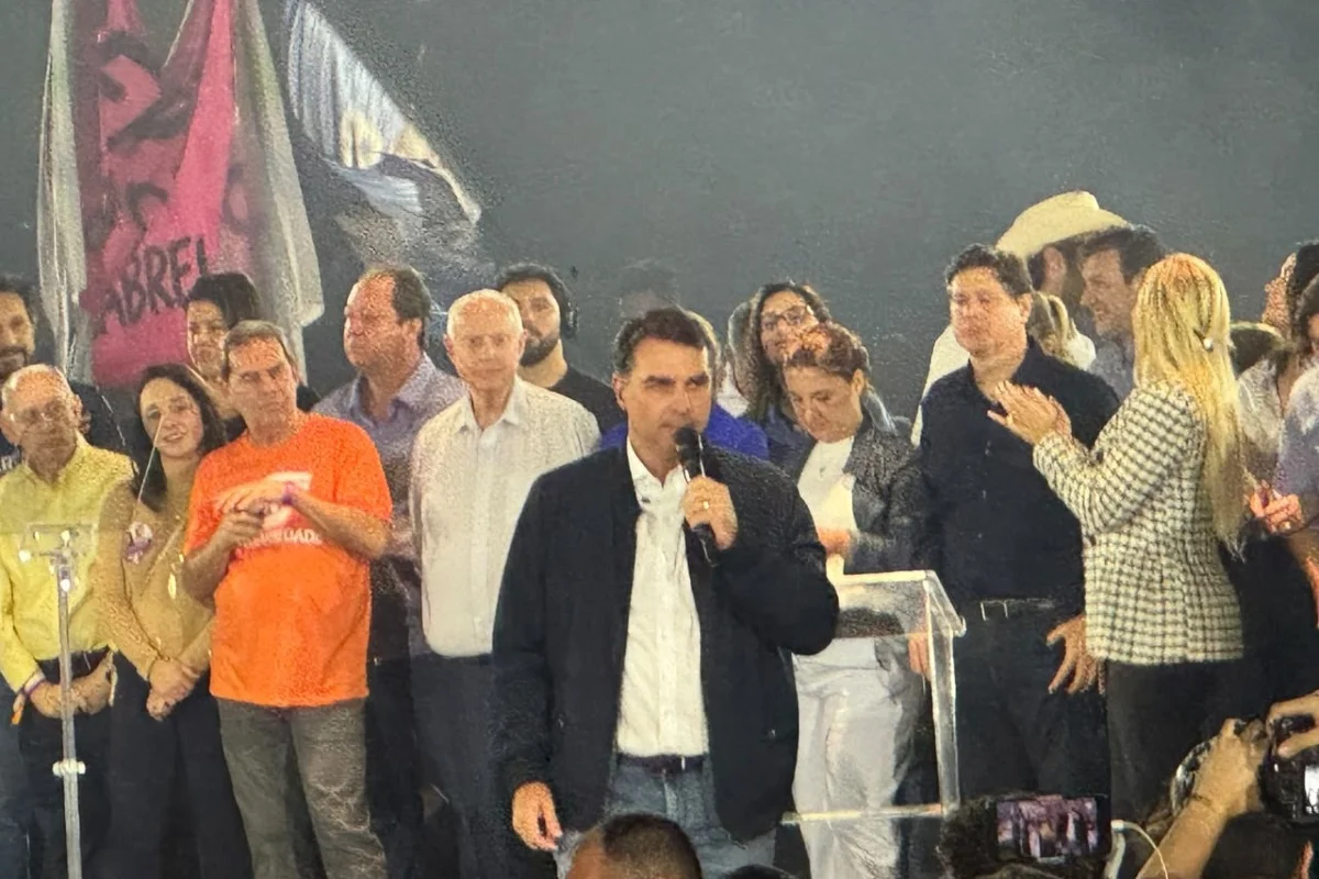 Flávio Bolsonaro (PL) participa de convenção de Tarcísio em SP Flávio Bolsonaro (PL) participa de convenção de Tarcísio em SP
