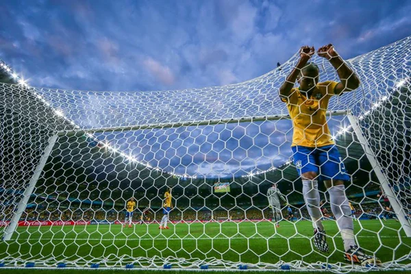 Blatter e Valcke teriam desembolsado quase R$ 90 milhões na Copa 2014