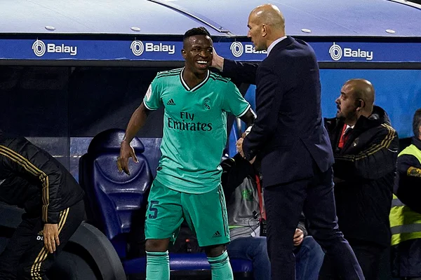 Vinicius Jr. faz gol e Real Madrid vai às quartas na Copa do Rei