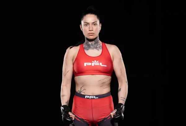 Pela PFL, Larissa Pacheco enfrentará adversária que já lutou com tigre