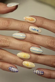 Tendência sardine nail art (ou unhas de sardinha) Tendência sardine nail art (ou unhas de sardinha)