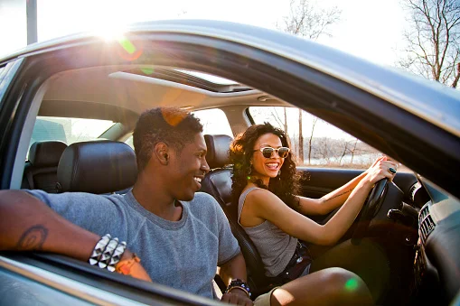 Viajar de carro ou de avião: na ponta do lápis, qual vale mais a pena?