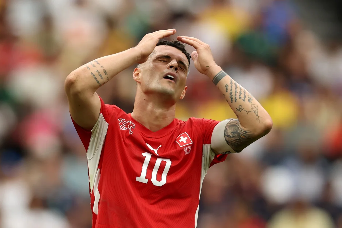 Xhaka é multado na Suíça por usar certificado falso de vacinação - imagem 3 Xhaka é multado na Suíça por usar certificado falso de vacinação - imagem 3