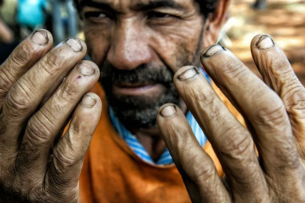 Oposição critica decreto sobre trabalho escravo mas ruralistas exaltam