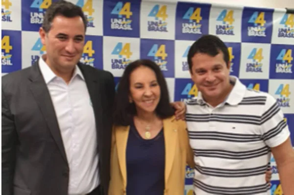 Ex-governadora Abadia se filia ao União Brasil e avalia candidatura