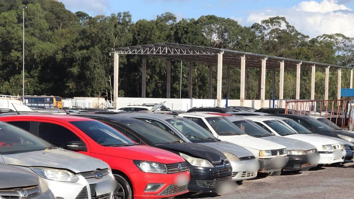 Detran-DF anuncia leilão de veículos conservados e sucatas