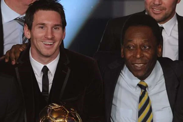 No Instagram, Pelé parabeniza Messi por bater seu próprio recorde