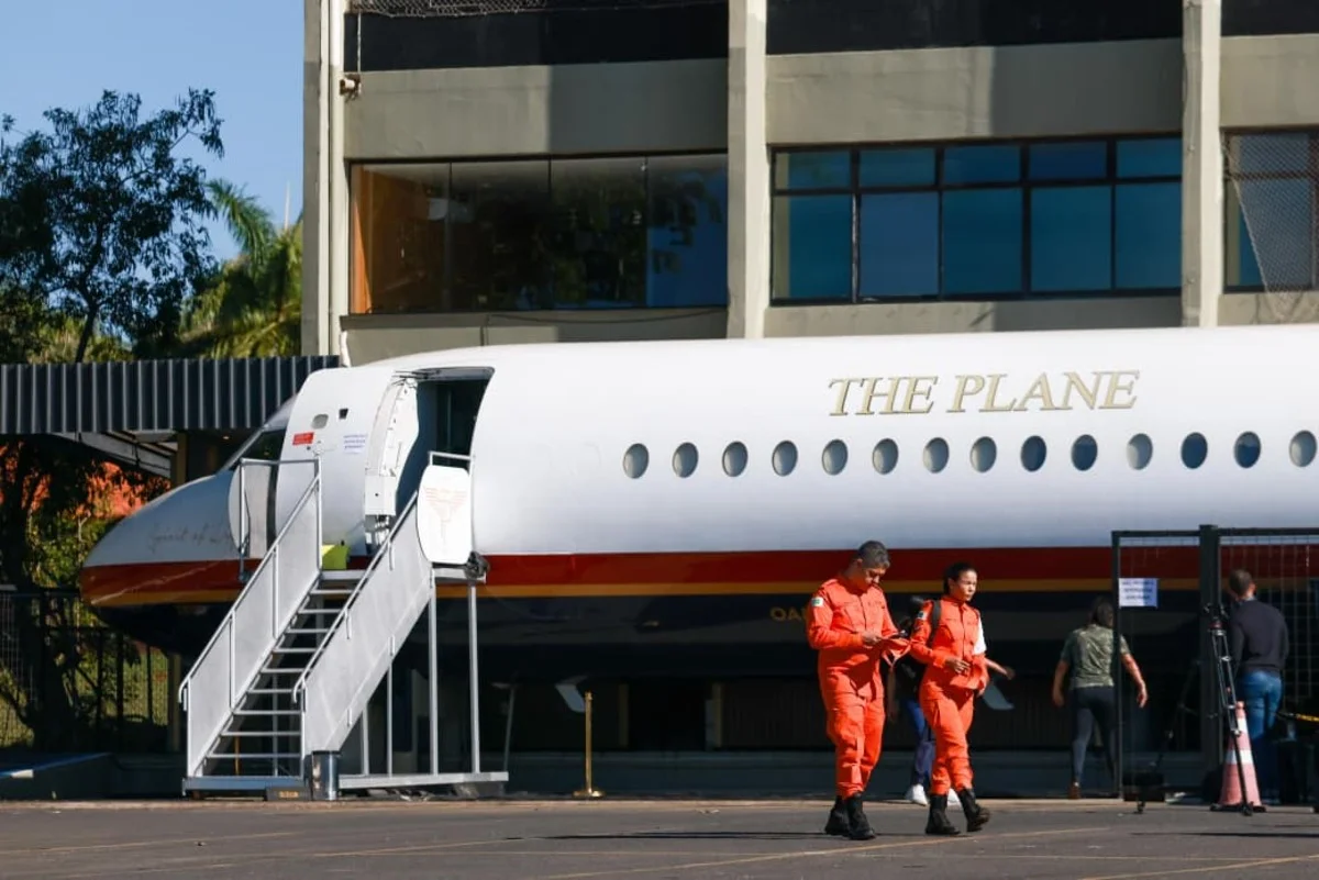Fumaça e helicóptero: simulado de queda de avião testa segurança do DF - imagem 9 Fumaça e helicóptero: simulado de queda de avião testa segurança do DF - imagem 9