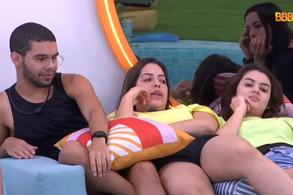 Vyni, Laís, Eslô e Larissa