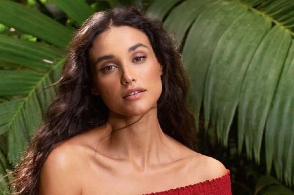 Débora Nascimento Débora Nascimento