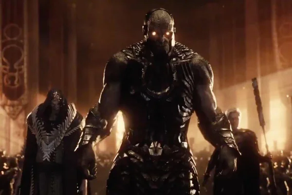 Liga da Justiça de Zack Snyder ganha trailer recheado de ação
