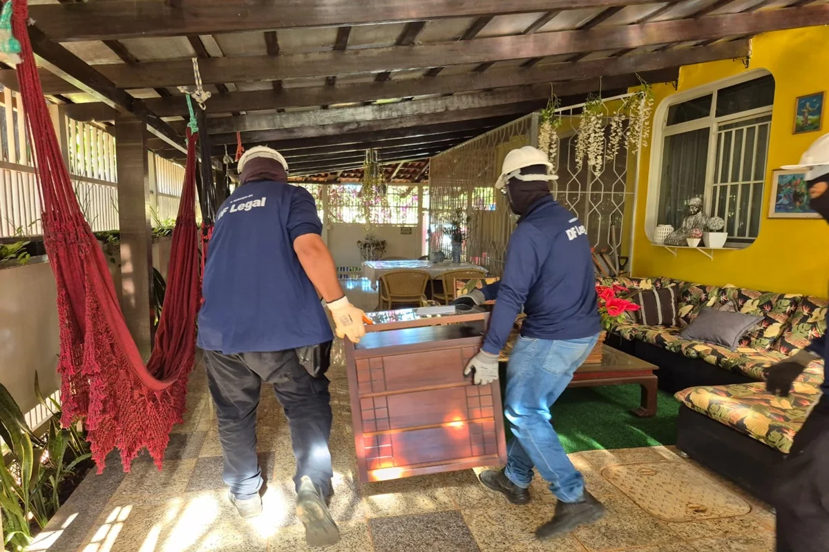Operação da DF Legal descaracterizou a estrutura da pousada clandestina, que continuava funcionando mesmo após interdição Operação da DF Legal descaracterizou a estrutura da pousada clandestina, que continuava funcionando mesmo após interdição