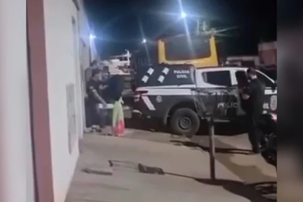 Veja prisão de pai e madrasta de menino de 3 anos encontrado morto