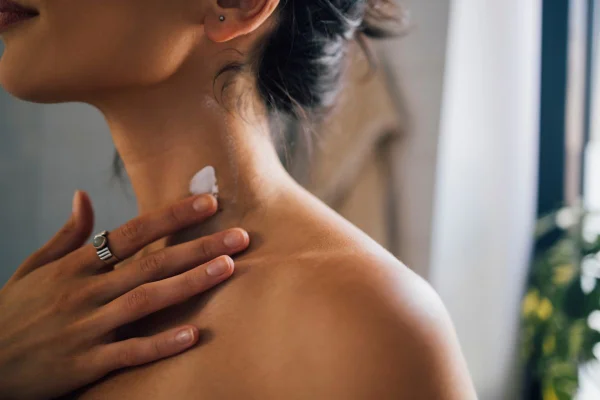 Sérum, hidratante e sexo: vida sexual ativa deixa sua pele mais bonita