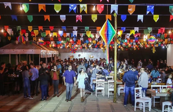 Arraial do Grupo OK agita o Lago Sul com muita dança e comidas típicas