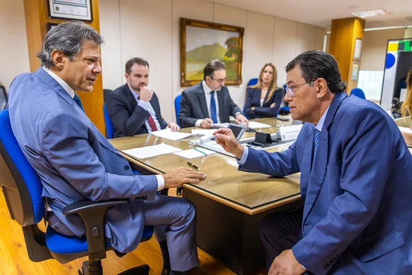 Haddad e equipe intensificam corpo a corpo para vencer pauta econômica