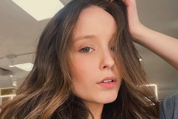 Ex de Larissa Manoela fala de Arlequina e é detonado na web