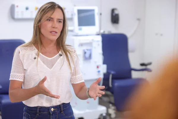 Celina inaugura novo centro de nefrologia no Hospital de Taguatinga