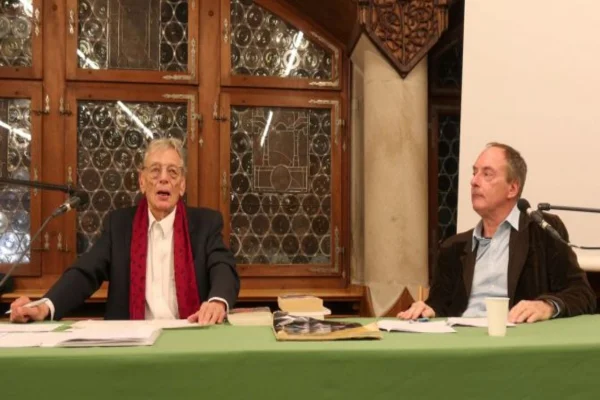 O tradutor literário Berthold Zilly (à esquerda) conversou com Thomas Sträter, do Instituto de Tradução e Interpretação (IÜD) da Universidade de Heidelberg, sobre a nova tradução de Guimarães Rosa