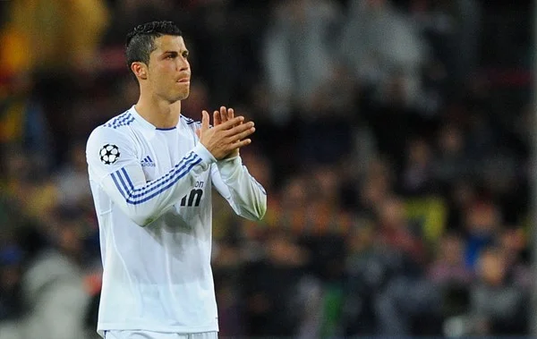 O bom filho à casa torna: Cristiano Ronaldo treina no Real Madrid