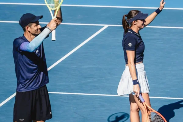Australian Open: Luisa Stefani perde semifinal por duplas mistas