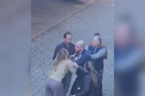 Pastora é indiciada após dar tapas e morder entregador em Contagem