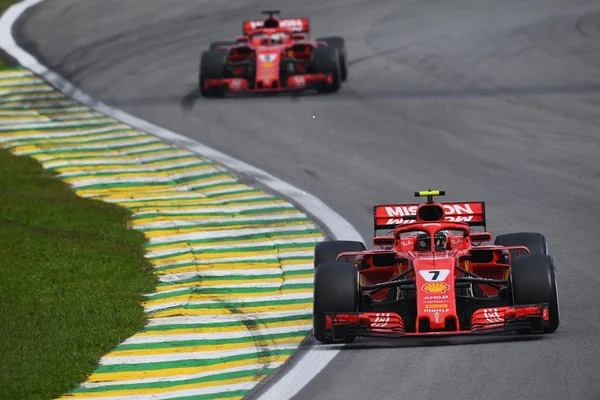 Vettel admite erros e garante motivação elevada na Ferrari e na F-1