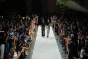 Sacramound é ovacionada no Metrópoles Catwalk