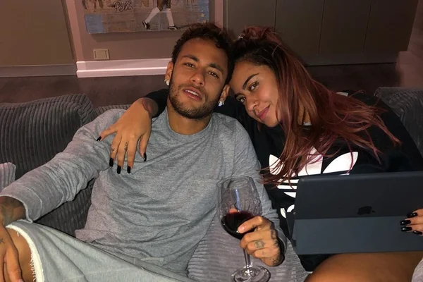 Mãe e irmã de Neymar não gostam de Bruna Marquezine, diz colunista