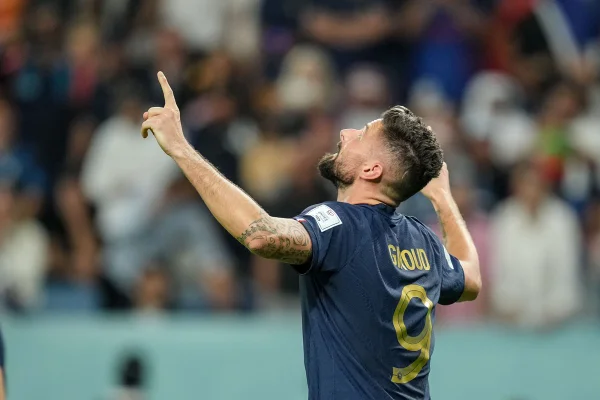 Copa: França goleia Austrália por 4 x 1 em noite histórica de Giroud