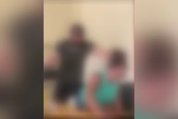Servidores são demitidos após festa com funk em casa de apoio em MG