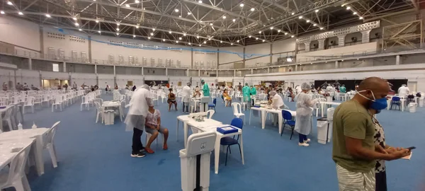 Resultado positivo para Covid representa 33% dos testes no Rio