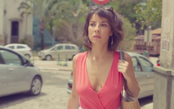 Lara (Andréia Horta) em Um Lugar ao Sol