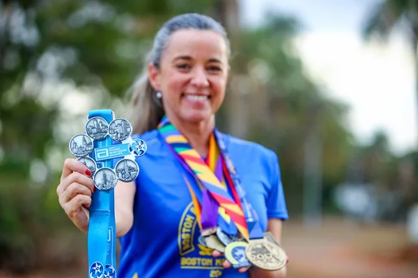 Corredora do DF completa as seis maiores maratonas do mundo
