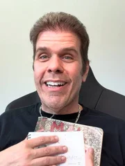  Perez Hilton