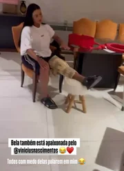 Gracyanne Barbosa recebeu alta na terça-feira (30/9)