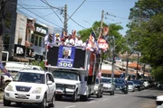 Carreata do candidato ao senador Sebastião Coelho e do candidato ao governo Kiko Caputo no Núcleo Bandeirante
Carreata do candidato ao senador Sebastião Coelho e do candidato ao governo Kiko Caputo no Núcleo Bandeirante