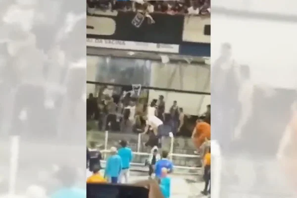 Briga da Gaviões da Fiel no Anhembi