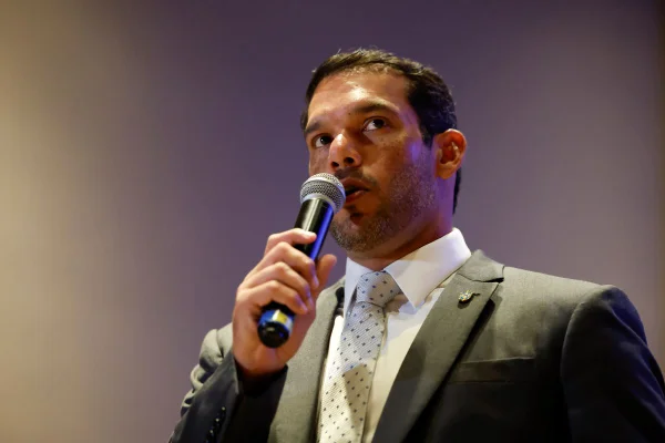 Com Lei Vini Jr., CBF aprova novas regras para o futebol brasileiro
