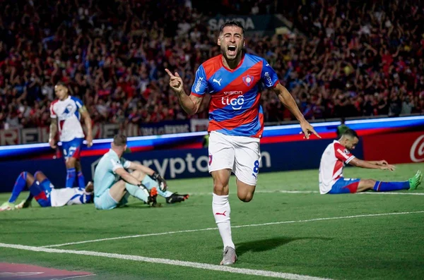 Fortaleza perde para o Cerro Porteño e fica de fora da Libertadores