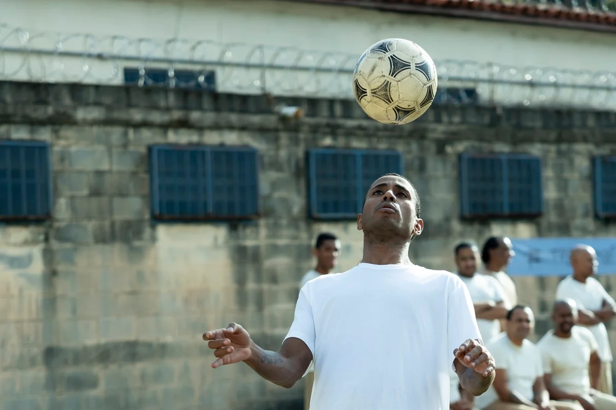 Ícaro Silva como Robinho na segunda temporada de Tremembé Ícaro Silva como Robinho na segunda temporada de Tremembé