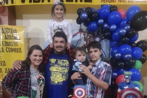 Flaviana Maria de Jesus Fávaro celebra aniversário de 1 ano de Vitor Leonardo