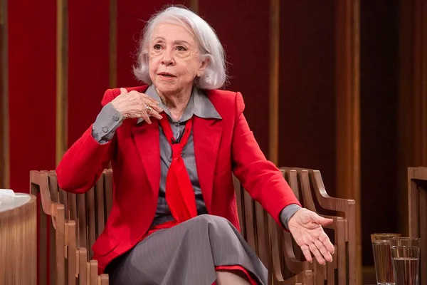 Fernanda Montenegro revela história marcante no Conversa com Bial