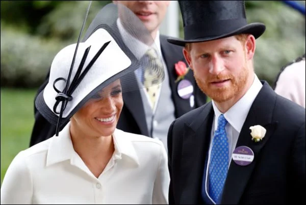 O Duque e a Duquesa de Sussex tornaram-se ainda mais populares quando decidiram criar uma conta para o casal no Instagram (@SussexRoyal) O Duque e a Duquesa de Sussex tornaram-se ainda mais populares quando decidiram criar uma conta para o casal no Instagram (@SussexRoyal)